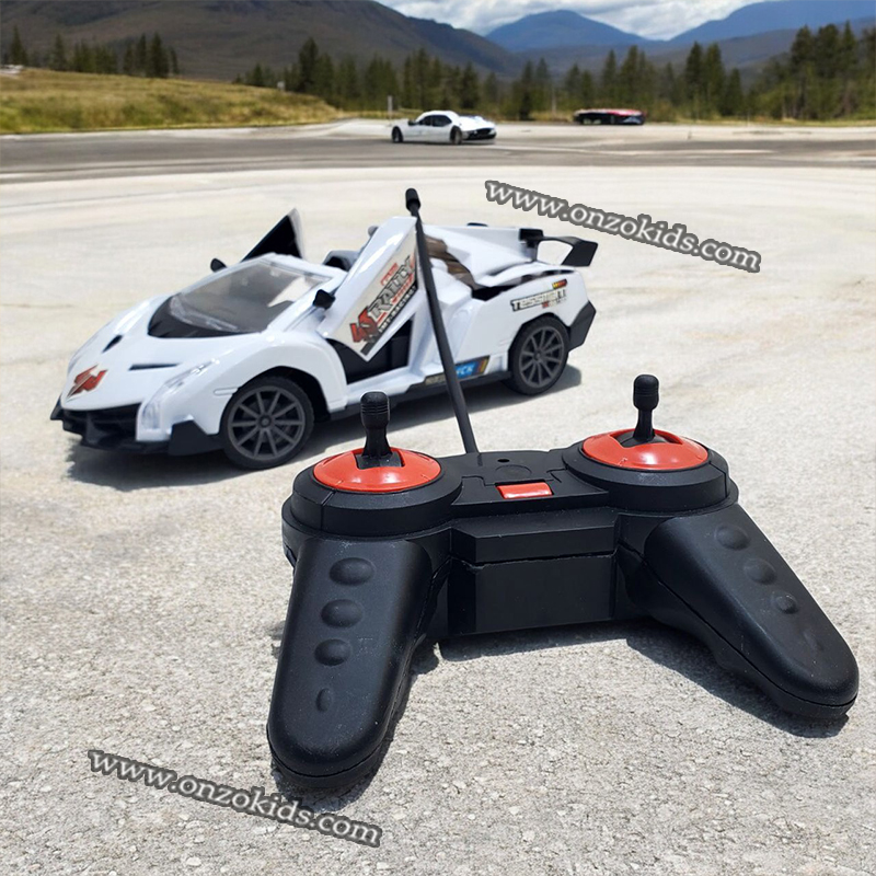 Voiture télécommendée avec batterie rechargeable